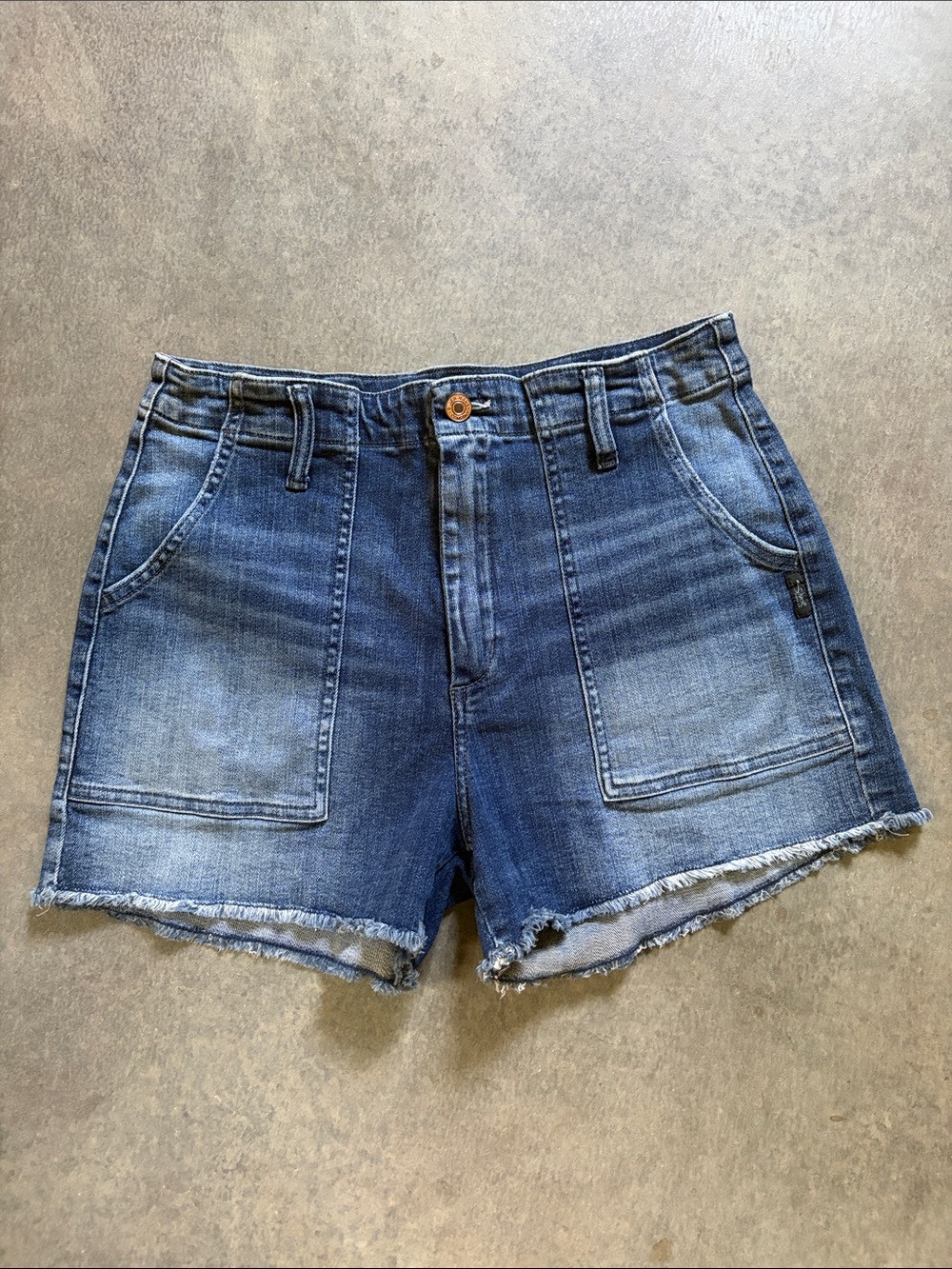 Silver Jeans Co. High Rise 3in Utility Jean Short